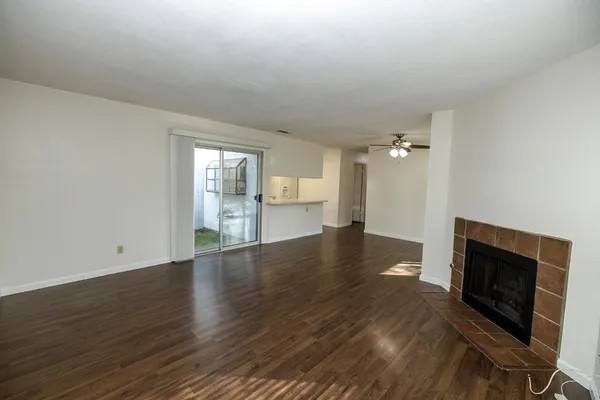 $420,000 | 1296 Spruce Lane, Unit 20, Manteca, CA 95336