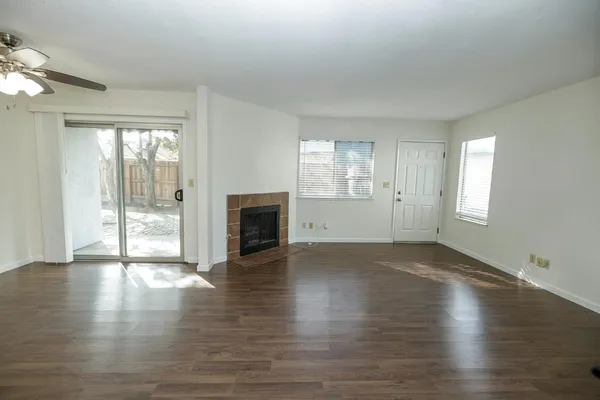 $420,000 | 1296 Spruce Lane, Unit 20, Manteca, CA 95336