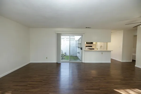 $420,000 | 1296 Spruce Lane, Unit 20, Manteca, CA 95336