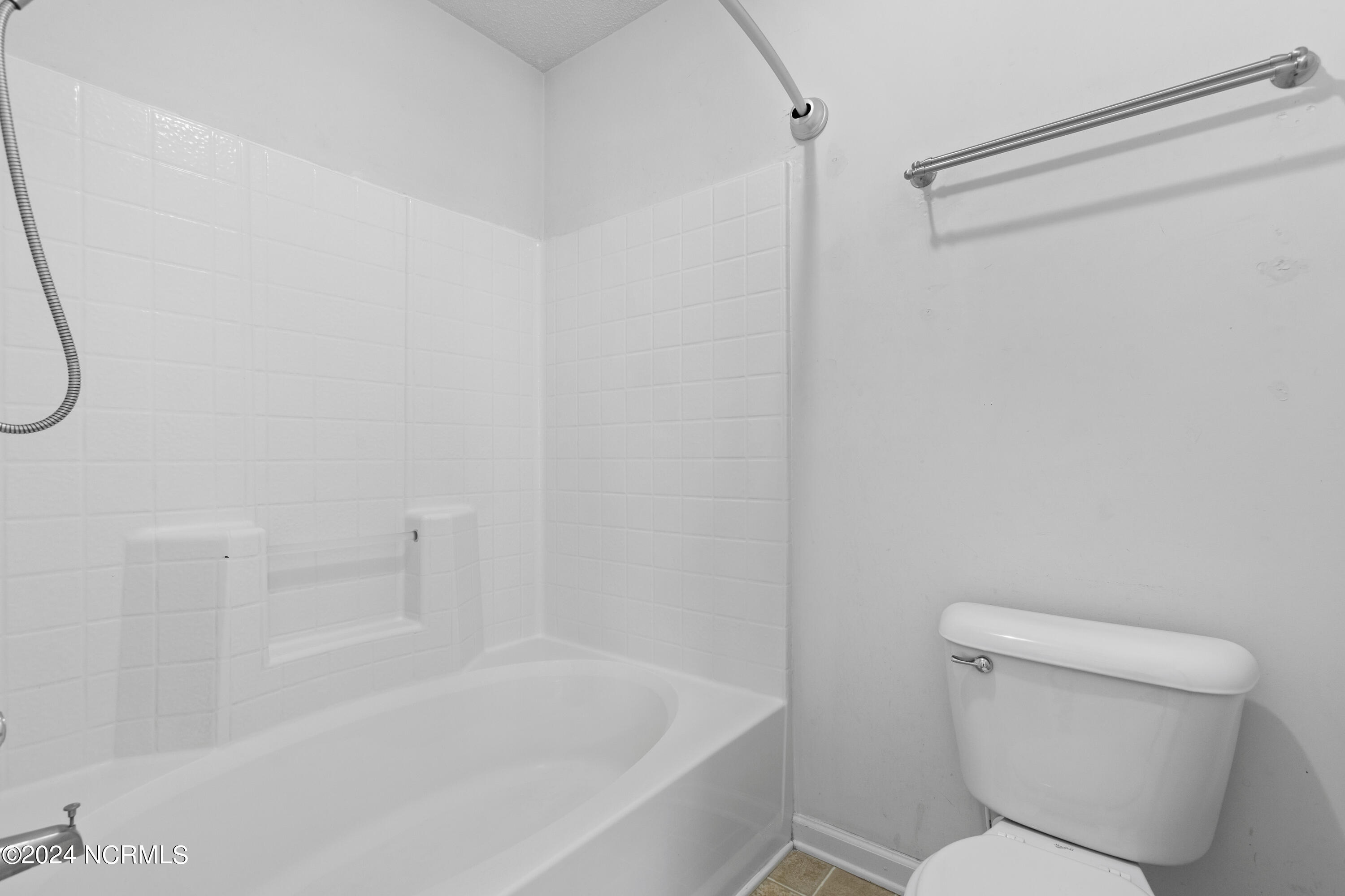 411 Southbridge Drive Jacksonville, NC 28546 - Photo 17 of 25 17