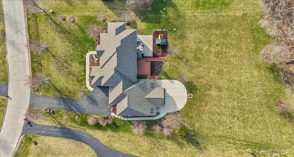 $1,300,000 | 28730 West Harvest Glen Circle, Cary, IL 60013