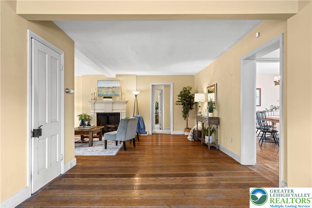 2016 Stonesthrow Road Bethlehem, PA 18015 - Photo 15 of 58