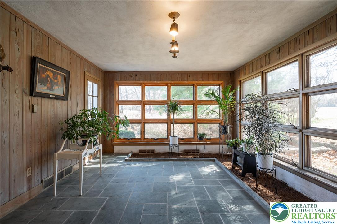 2016 Stonesthrow Road Bethlehem, PA 18015 - Photo 22 of 58