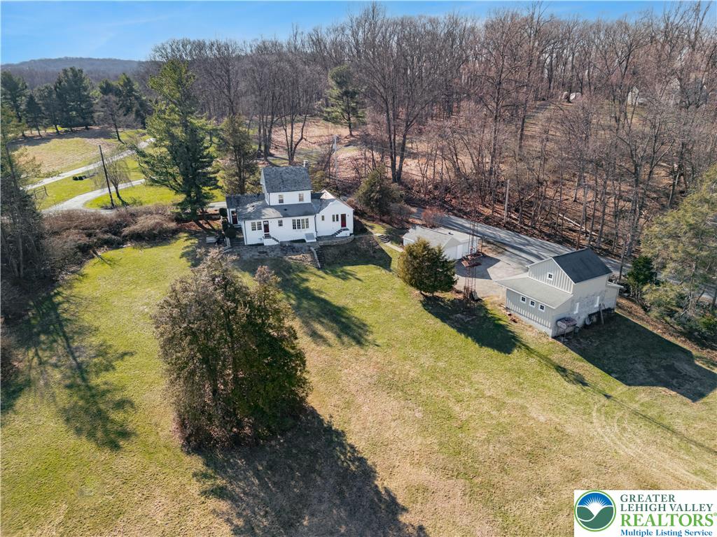 2016 Stonesthrow Road Bethlehem, PA 18015 - Photo 3 of 58