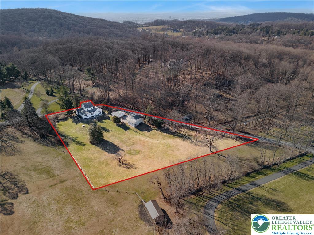 2016 Stonesthrow Road Bethlehem, PA 18015 - Photo 4 of 58