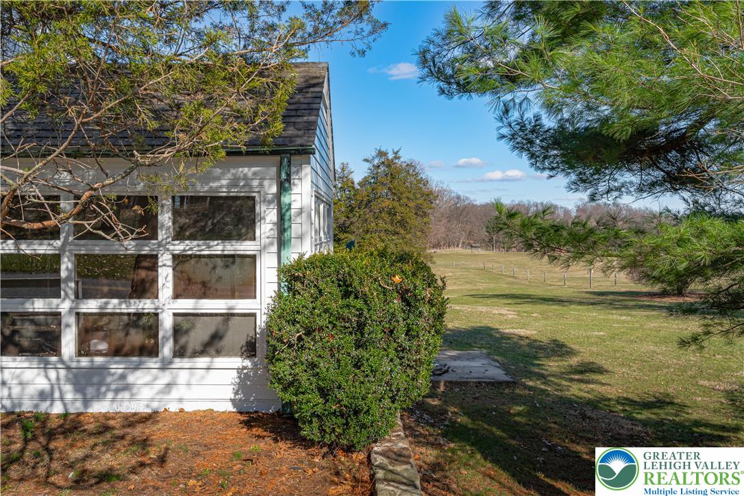 2016 Stonesthrow Road Bethlehem, PA 18015 - Photo 44 of 58