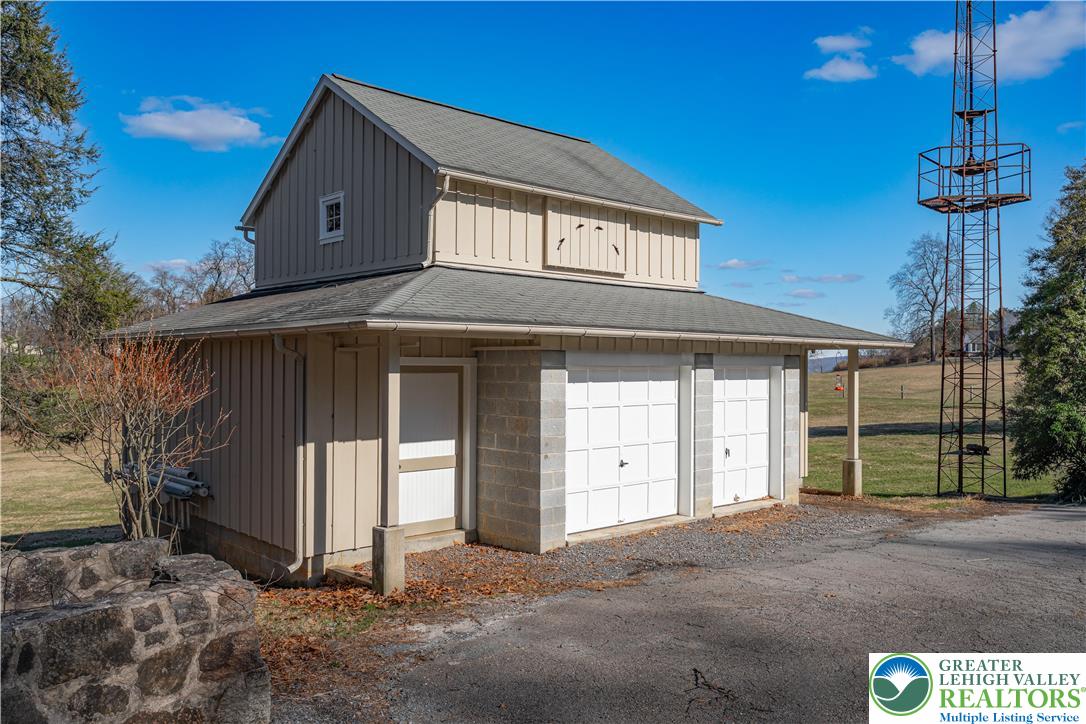 2016 Stonesthrow Road Bethlehem, PA 18015 - Photo 46 of 58