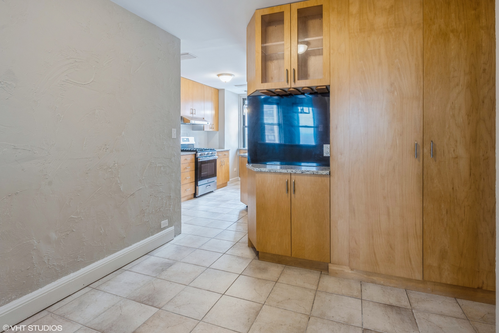 6334 North Sheridan Road, Unit 6E Chicago, IL 60660 - Photo 7 of 15 Gallery Image 7