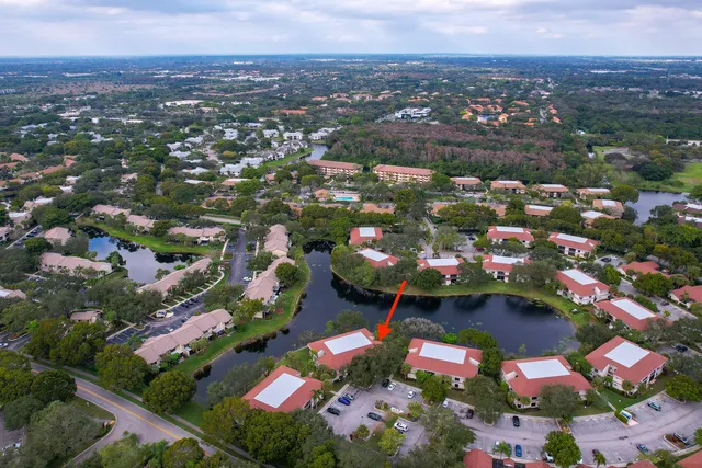 $275,000 | 4677 Carambola Circle North, Unit 2758, Coconut Creek, FL 33066