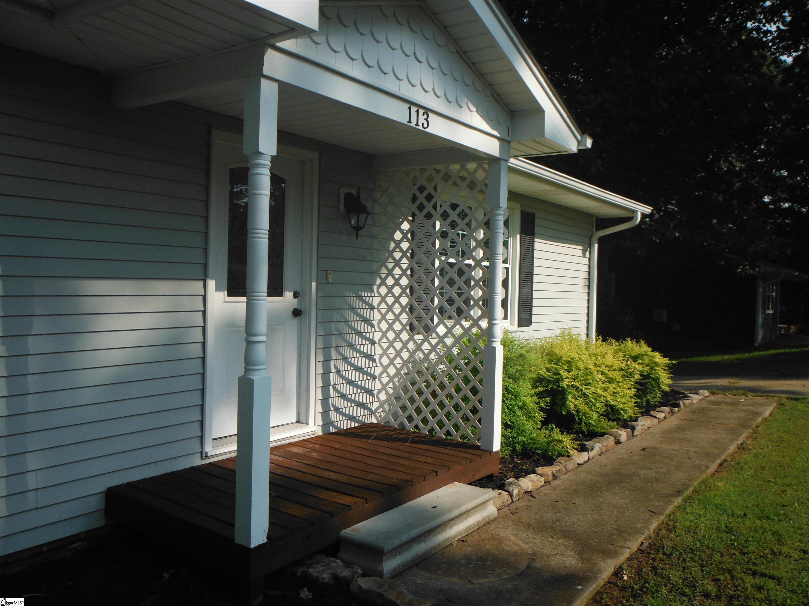 113 Blue Ridge Drive Fountain Inn, SC 29644 - Photo 3 of 33 Gallery Image 3