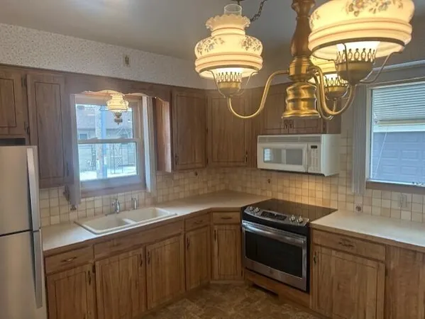 $274,900 | 2620 South 15th Street, Sheboygan, WI 53081