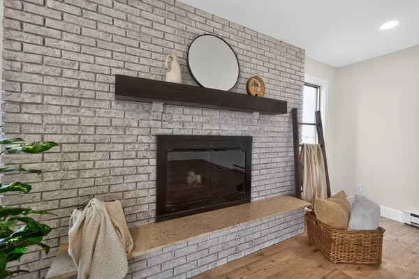 $715,000 | 17093 Somonauk Road, DeKalb, IL 60115