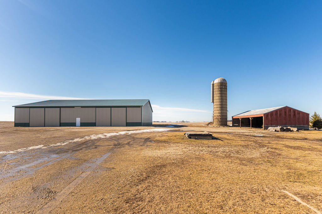 17093 Somonauk Road DeKalb, IL 60115 - Photo 2 of 47