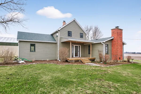 $715,000 | 17093 Somonauk Road, DeKalb, IL 60115