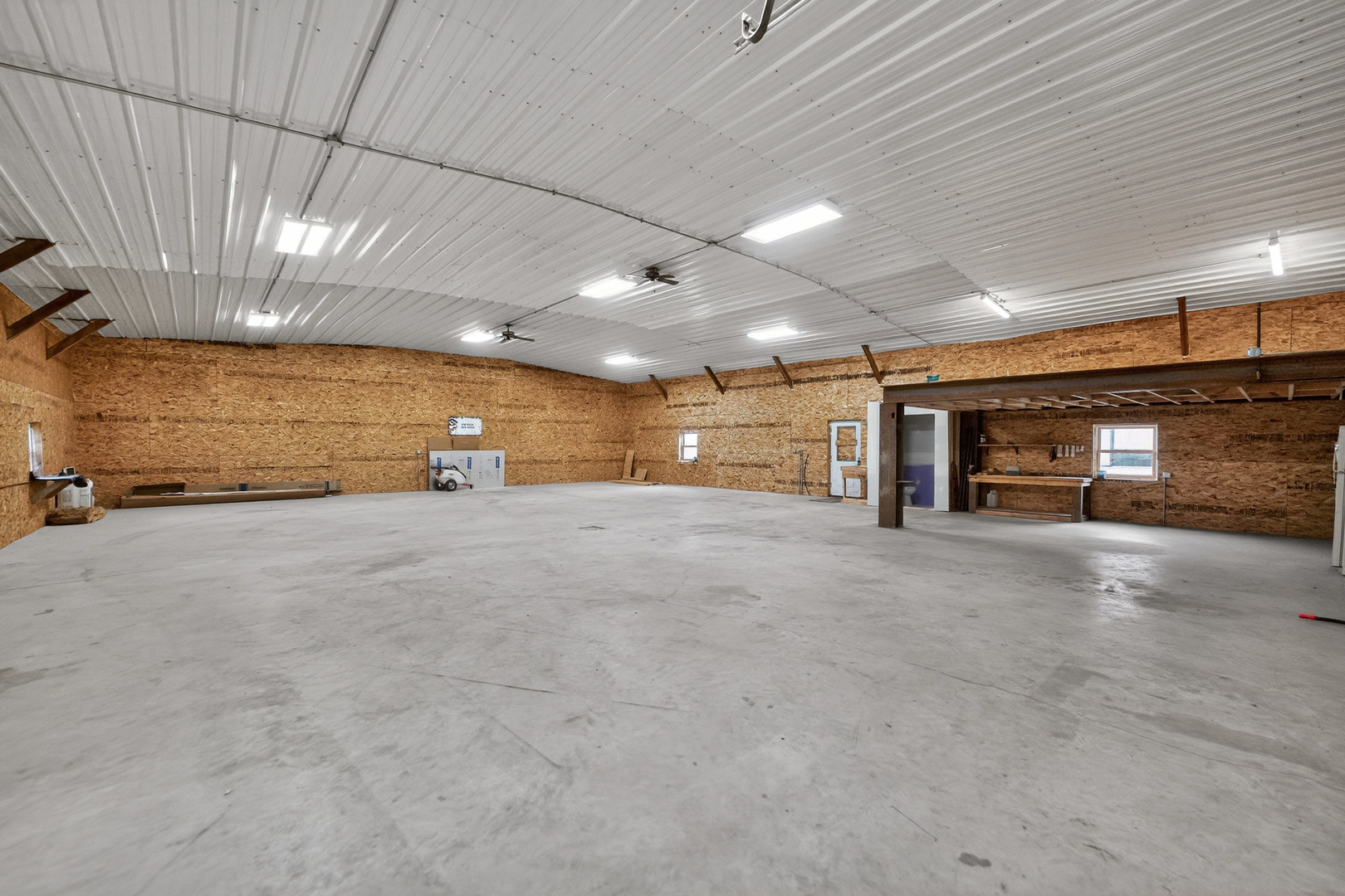 17093 Somonauk Road DeKalb, IL 60115 - Photo 35 of 47