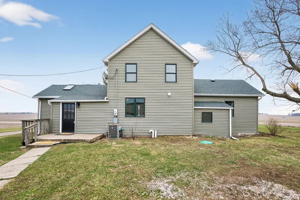 $715,000 | 17093 Somonauk Road, DeKalb, IL 60115