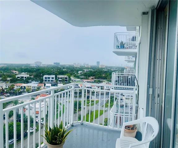 $156,500 | 2150 Sans Souci Boulevard, Unit A1109, North Miami, FL 33181