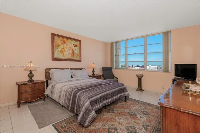 $156,500 | 2150 Sans Souci Boulevard, Unit A1109, North Miami, FL 33181