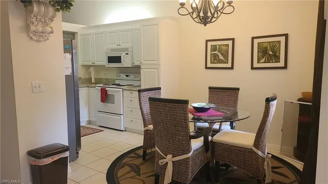 $4,000 | 445 Robin Hood Circle, Unit 201, Naples, FL 34104