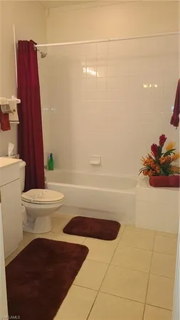 $4,000 | 445 Robin Hood Circle, Unit 201, Naples, FL 34104