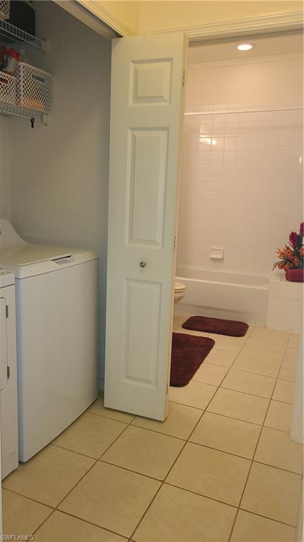 445 Robin Hood Circle, Unit 201 Naples, FL 34104 - Photo 9 of 22