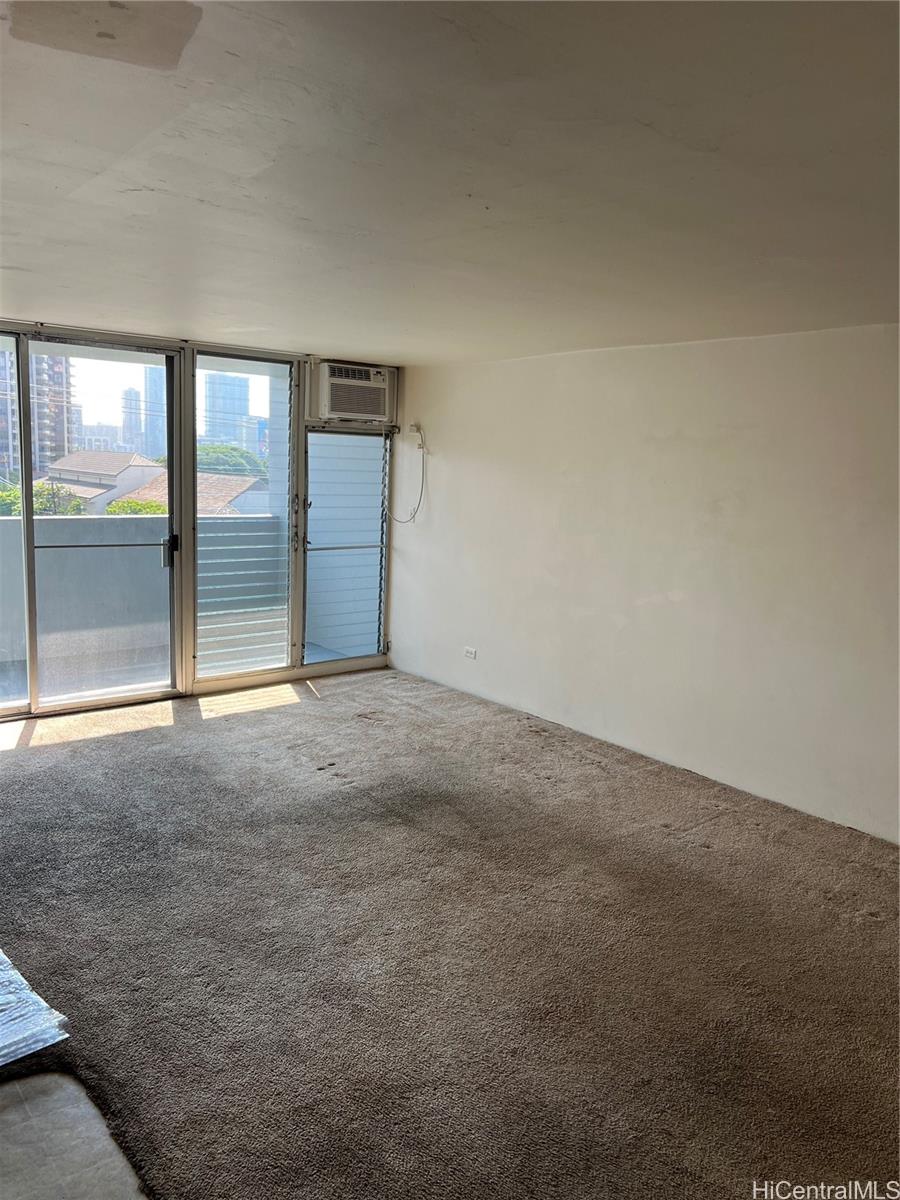 824 Kinau Street, Unit 305 Honolulu, HI 96813 - Photo 4 of 11