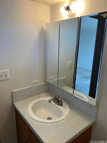 $1,400 | 824 Kinau Street, Unit 305, Honolulu, HI 96813