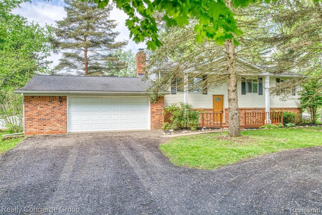 6505 Byron Road Howell, MI 48855 - Photo 16 of 20 Gallery Image 16