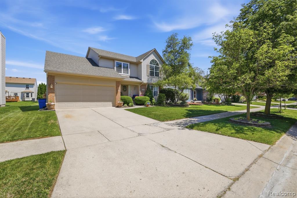 46604 Aarons Way Canton, MI 48188 - Photo 2 of 38