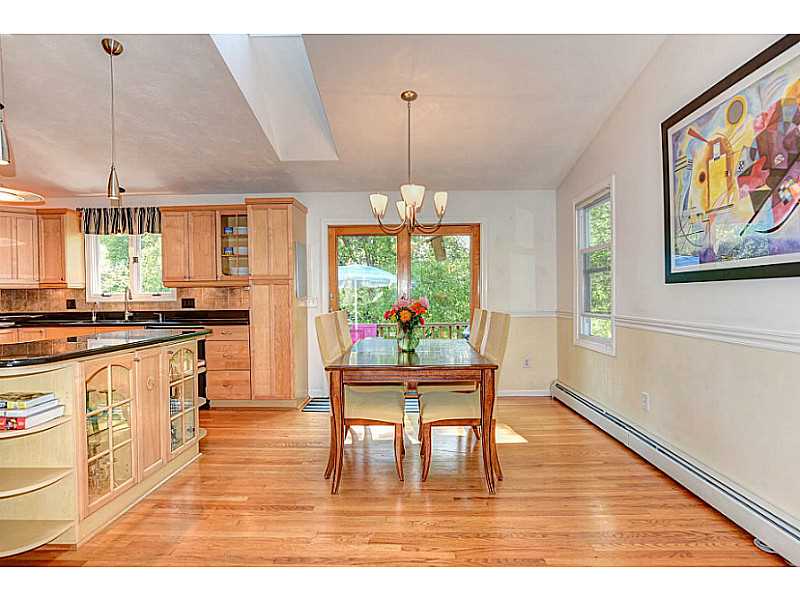 3 Simmons Road Barrington, RI 02806 - Photo 4 of 21 Dining Area.