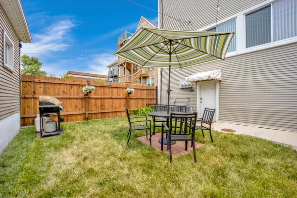 $1,800 | 1918 South Albany Avenue, Unit 1, Chicago, IL 60623