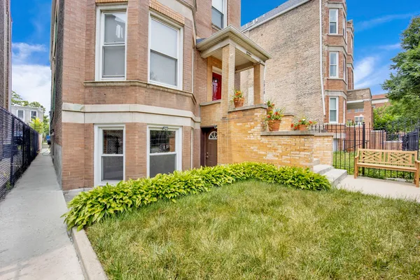 $1,800 | 1918 South Albany Avenue, Unit 1, Chicago, IL 60623