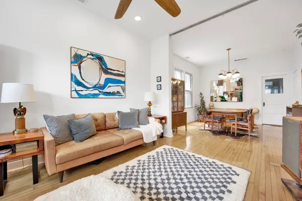 $1,800 | 1918 South Albany Avenue, Unit 1, Chicago, IL 60623