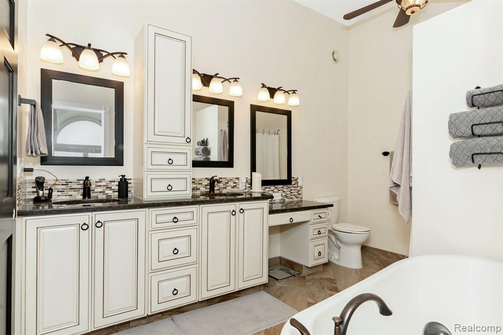5786 Bullard Road Fenton, MI 48430 - Photo 32 of 65