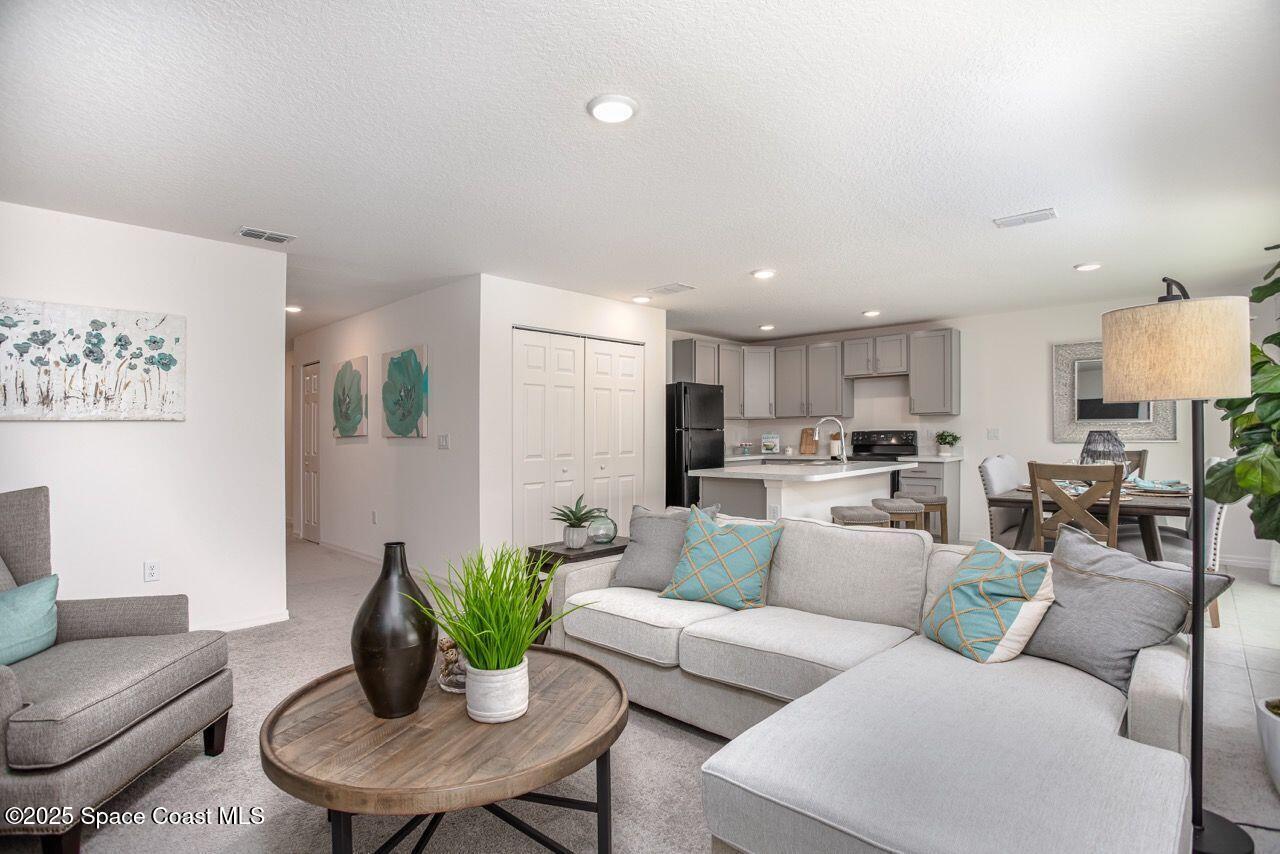 549 Hallmark Street Southeast Palm Bay, FL 32909 - Photo 10 of 39 Violet 4a
