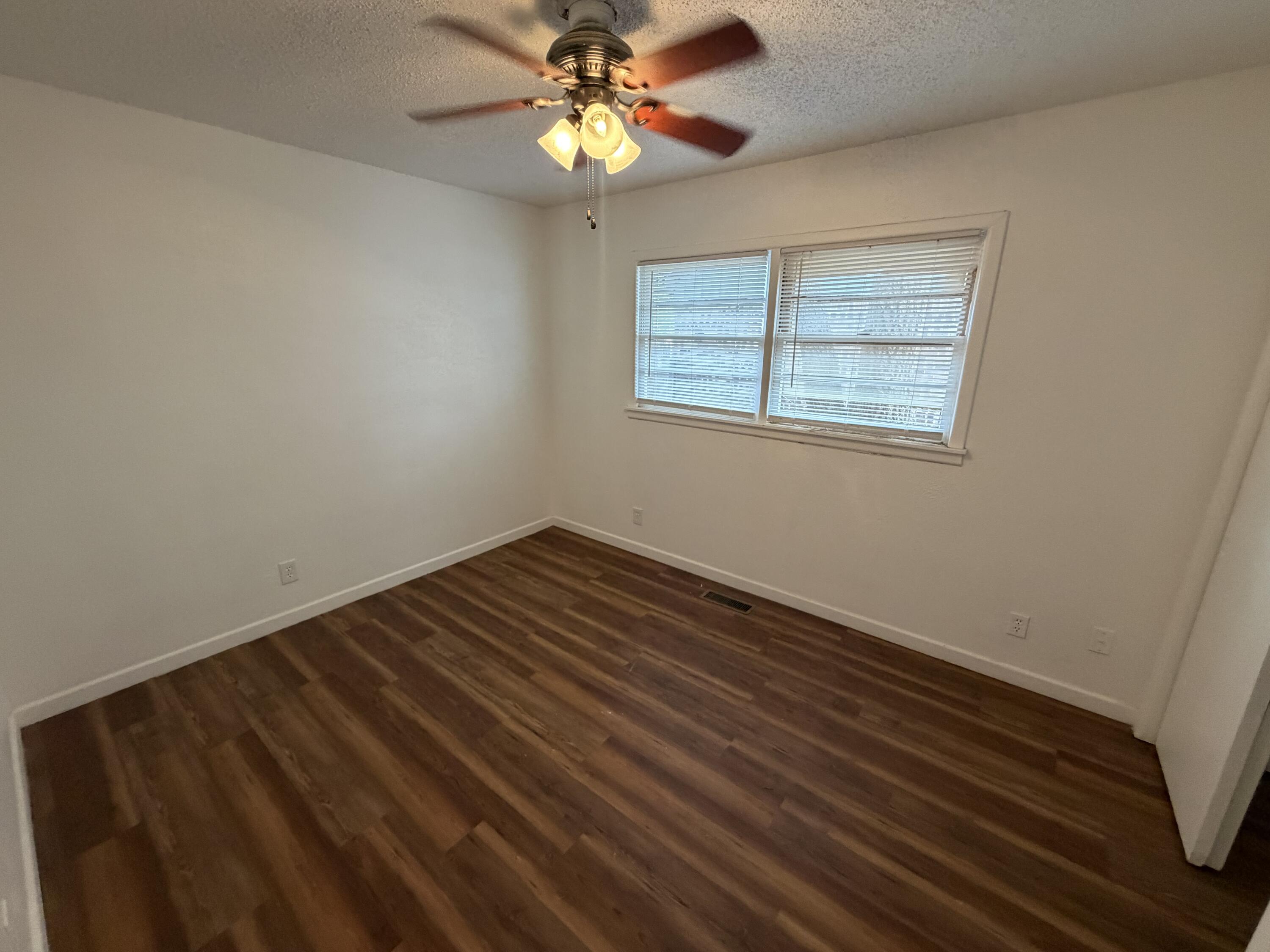 1336 60th Street Lubbock, TX 79412 - Photo 14 of 23 IMG_5073