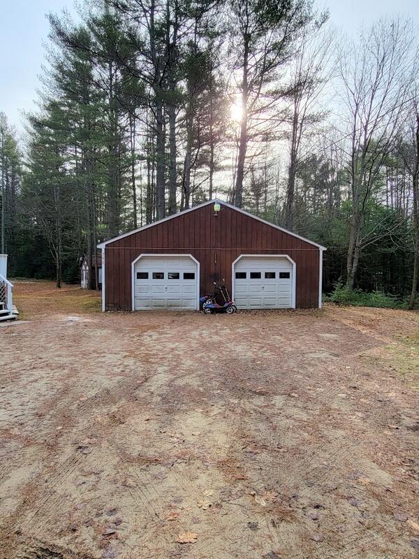 752 Hallowell Road Durham, ME 04222 - Photo 3 of 21 2 car garage