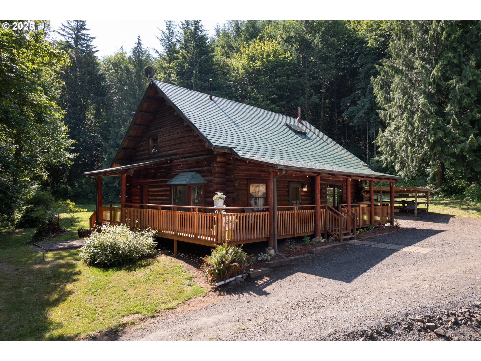 a view of a barn in the back yard