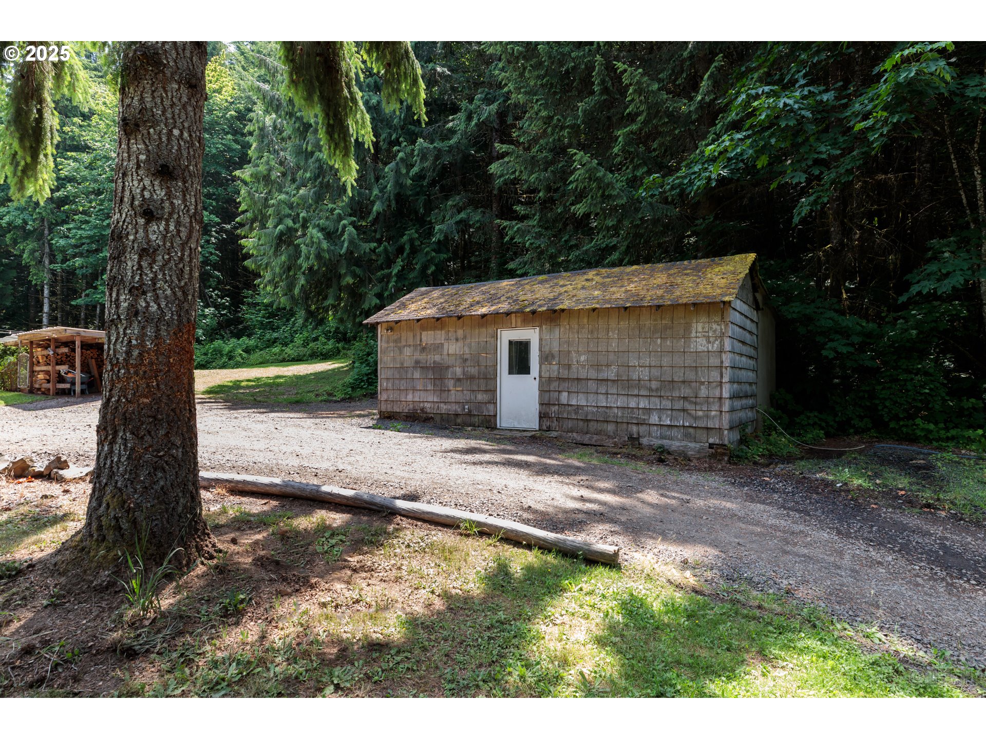 29050 Pittsburg Road St. Helens, OR 97051 - Photo 27 of 37 a view of a backyard