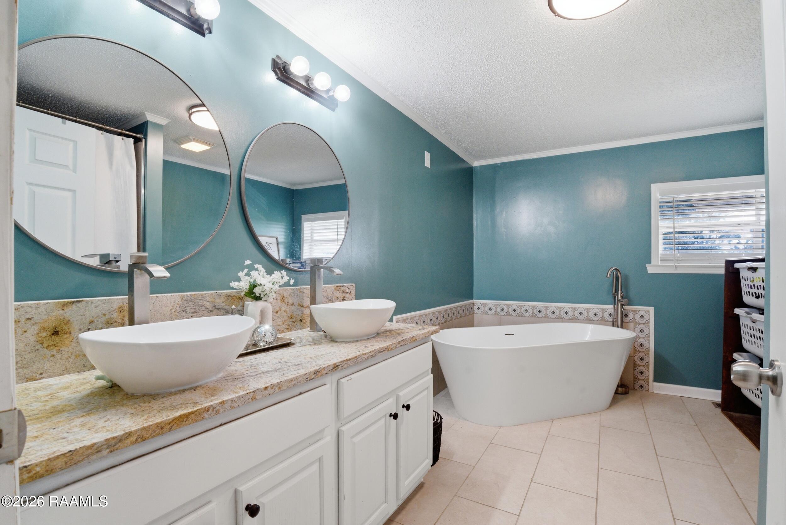 118 Hoosier Lane Church Point, LA 70525 - Photo 13 of 39 Master bath