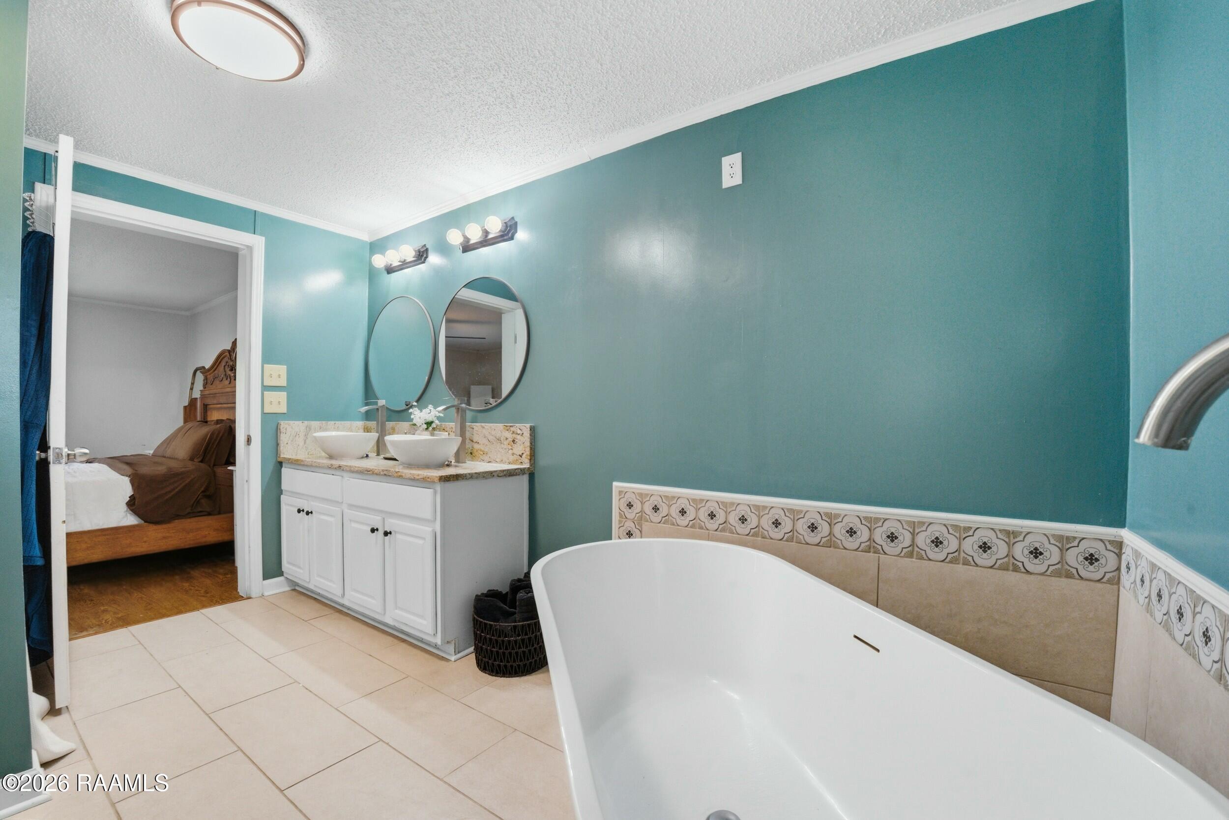 118 Hoosier Lane Church Point, LA 70525 - Photo 14 of 39 Master bath