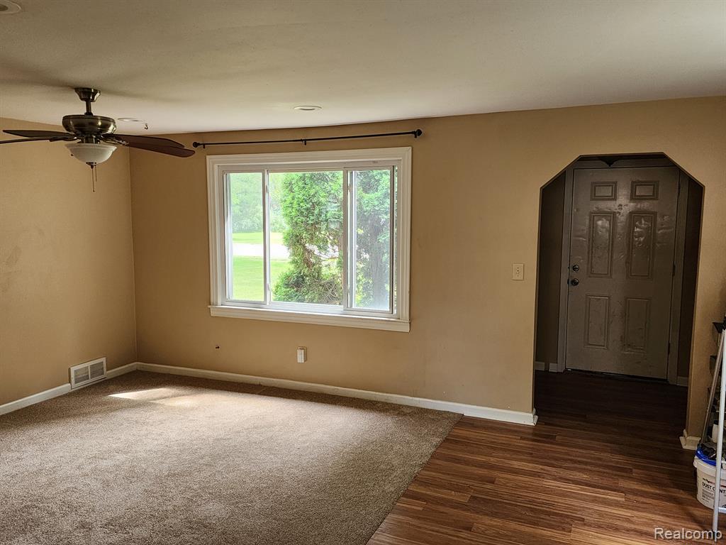 314 Clarkston Road Lake Orion, MI 48362 - Photo 3 of 19