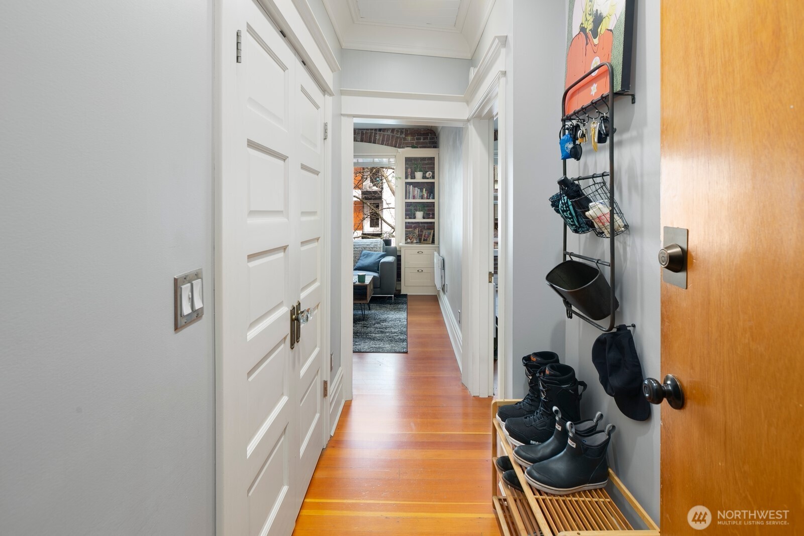 7 Harrison Street, Unit 39 Seattle, WA 98109 - Photo 6 of 27