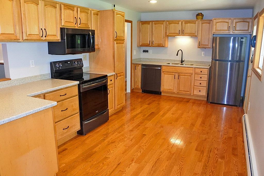 19 Victor Place Rutland, VT 05701 - Photo 3 of 40