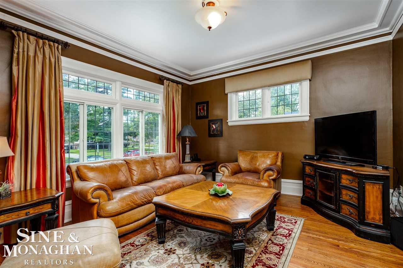 954 Barrington Road Grosse Pointe Park, MI 48230 - Photo 8 of 44