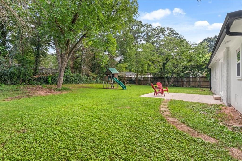 3374 Spring Drive Northwest Atlanta, GA 30360 - Photo 14 of 16
