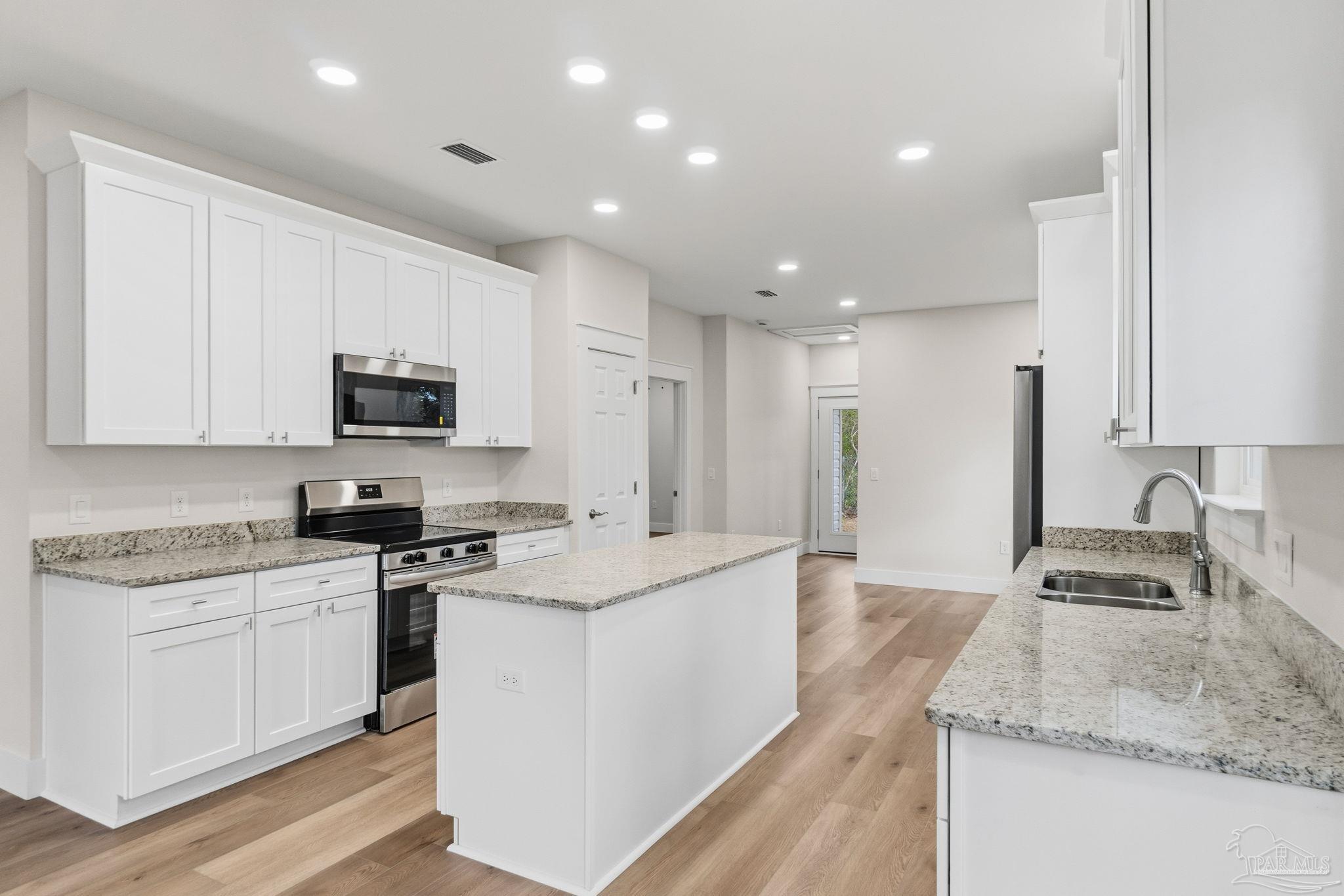 216 Alton Road Pensacola, FL 32507 - Photo 13 of 34