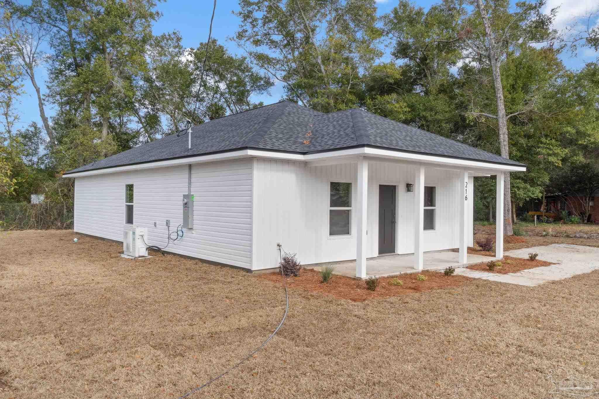 216 Alton Road Pensacola, FL 32507 - Photo 4 of 34