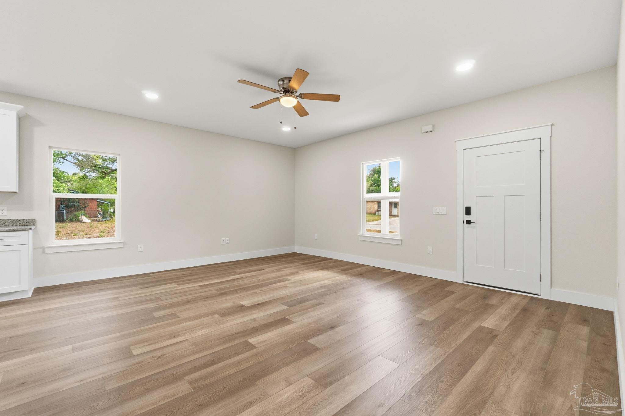 216 Alton Road Pensacola, FL 32507 - Photo 7 of 34