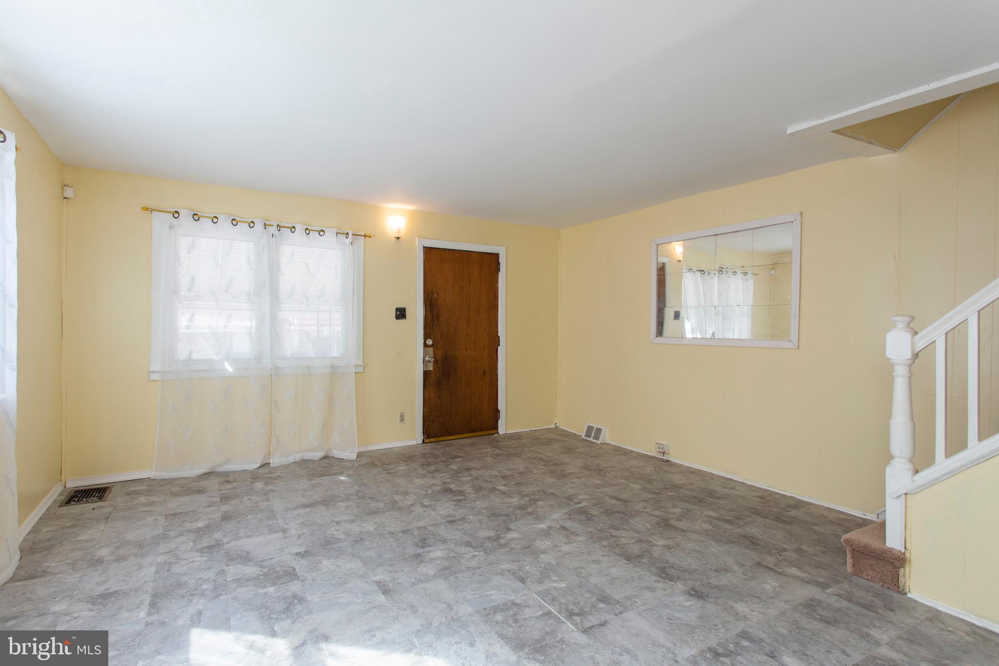 812 MacDonald Street Chester, PA 19013 - Photo 6 of 30